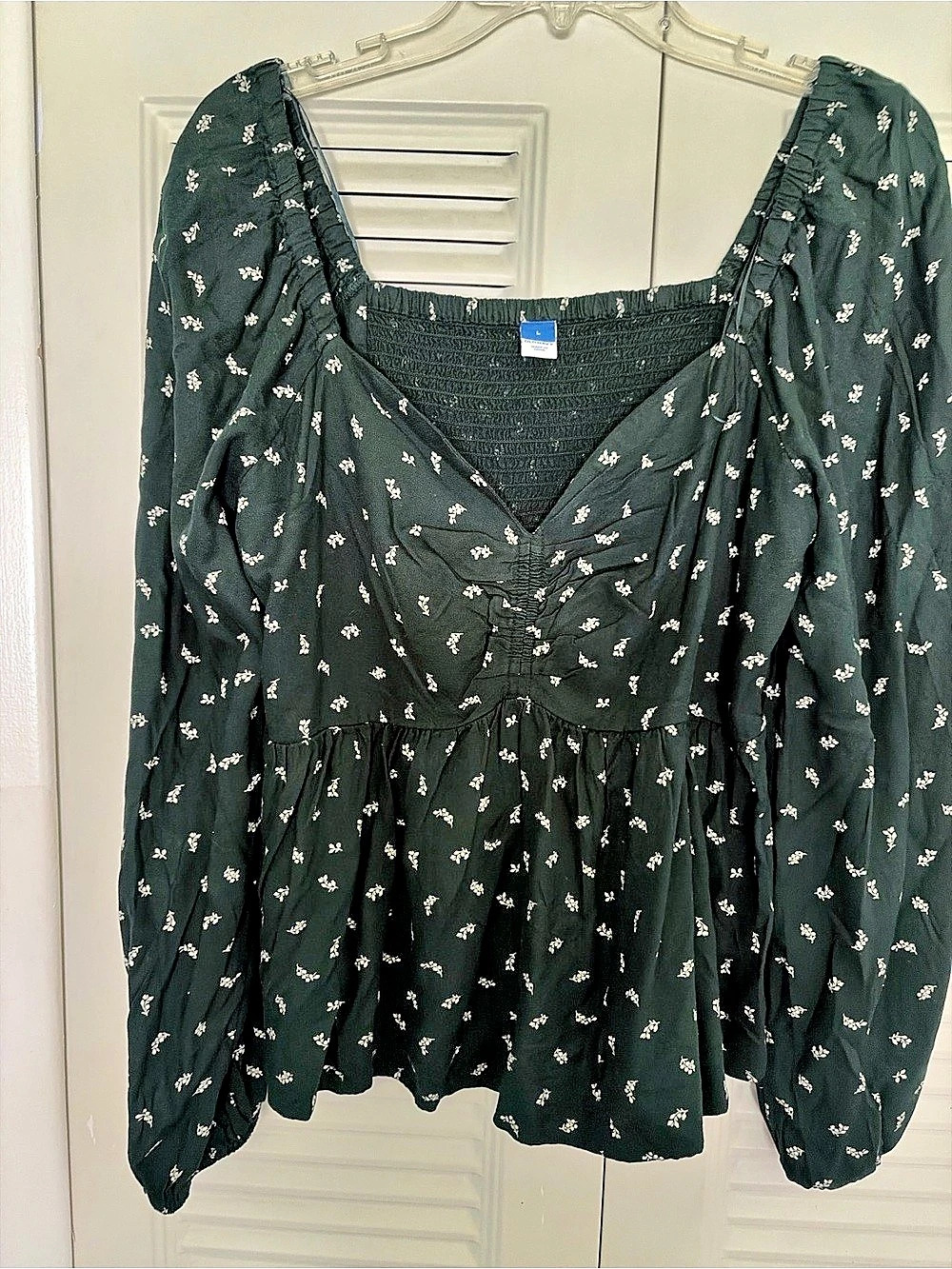 Old Navy Floral Smocked Babydoll Blouse Green & White Large